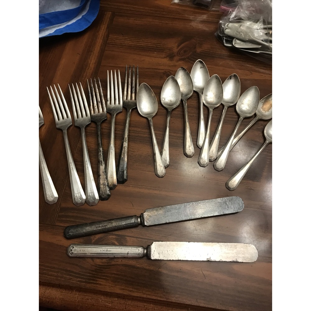 Vintage Flatware set WM ROGERS SONS AA PAT OCT 11-21‎
